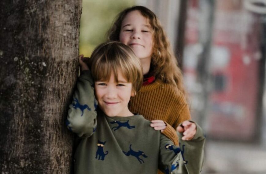 Decoding Fashion Trends: Runway Report on the Latest Style…